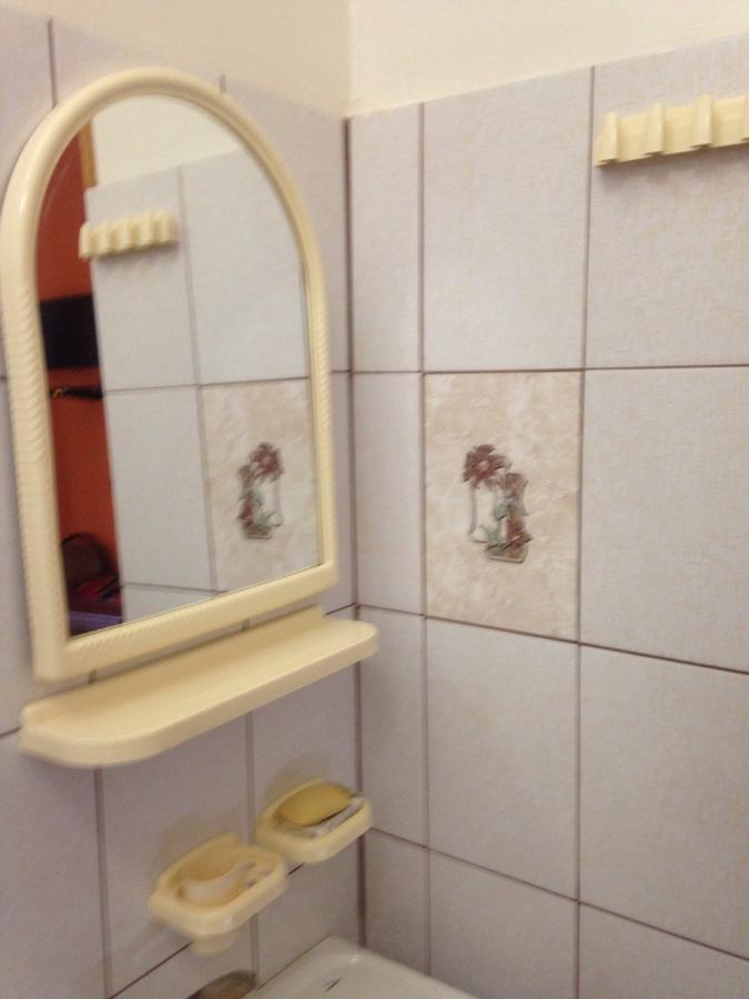 Изабелла Hotel Пицунда Екстериор снимка